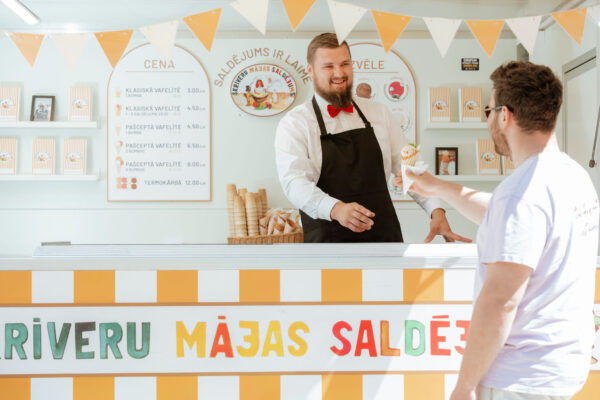 "Skrīveru" homemade ice-cream
