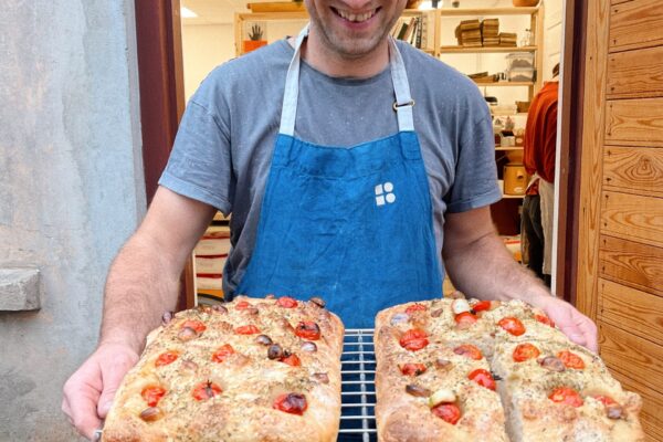 "Celms maize" freshly baked bread
