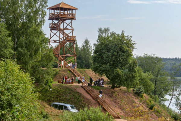 Ciecere lake watch tower
